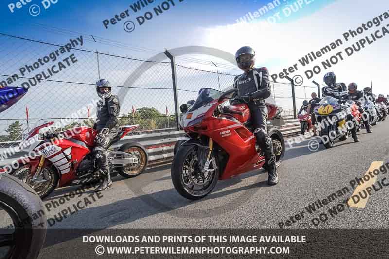 donington no limits trackday;donington park photographs;donington trackday photographs;no limits trackdays;peter wileman photography;trackday digital images;trackday photos